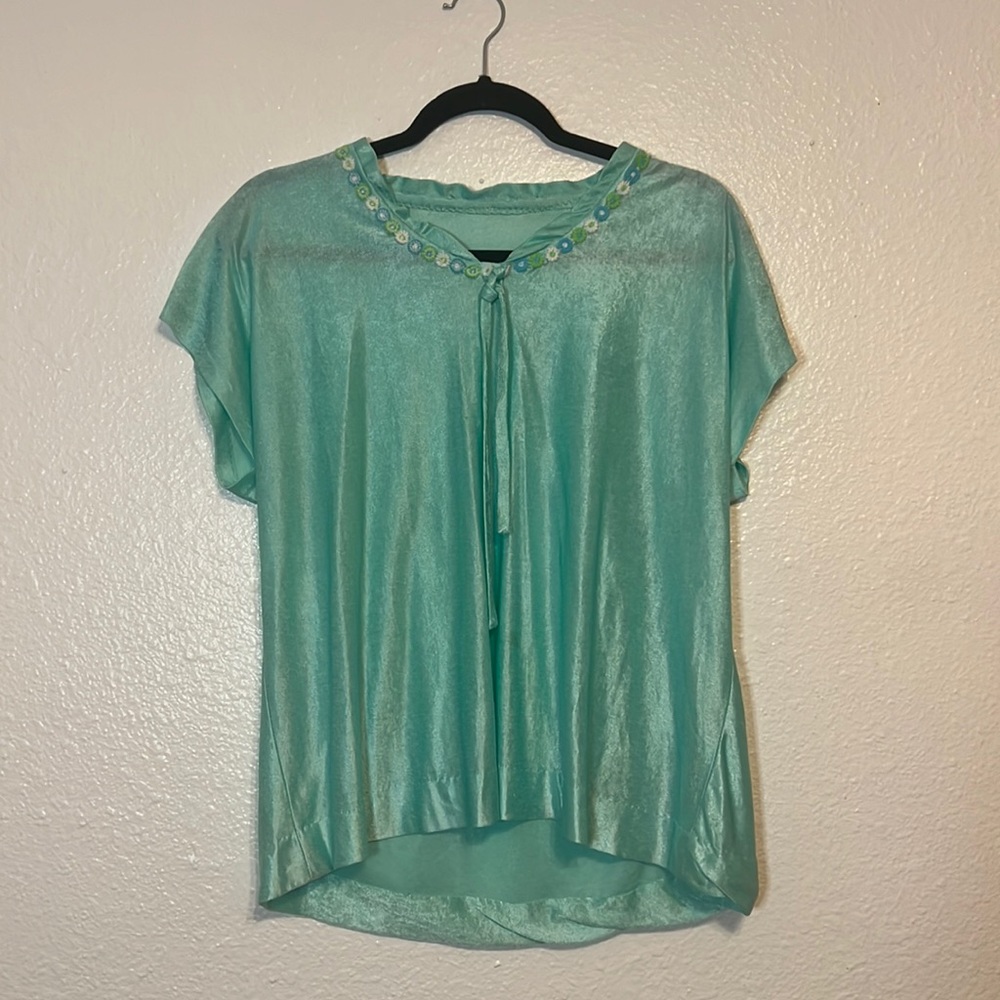 Super cute floral top